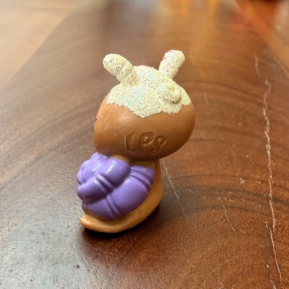 Littlest Pet Shop LPS Dollop Snail Series 2‎ #2-23 Chocolate Collection tube